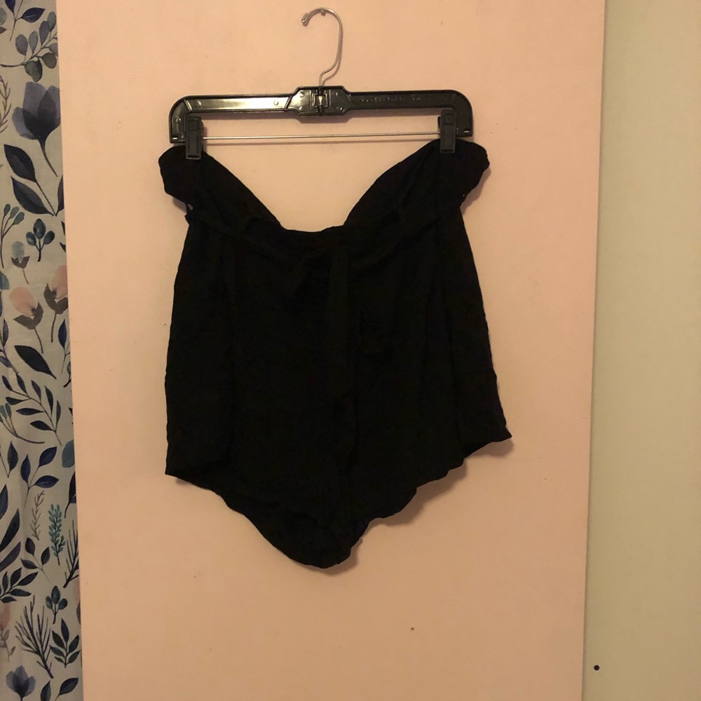 Black paper bag waist shorts